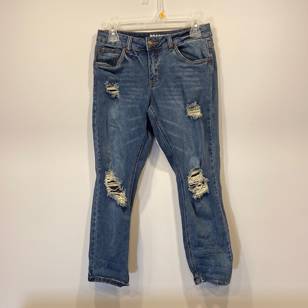 Cropped boyfriend jeans